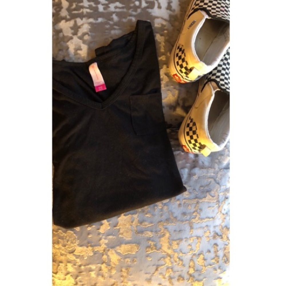 No boundaries black cuffed v-neck